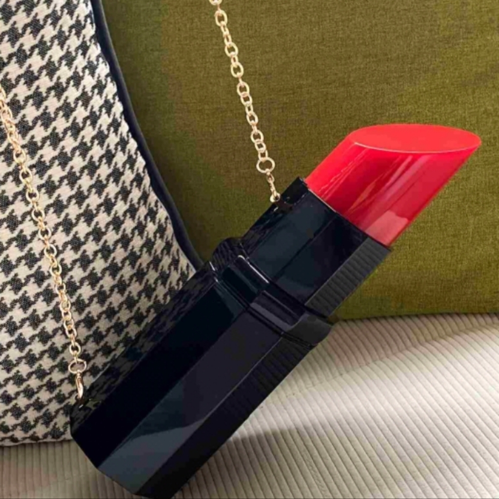 Luxurious Red Lipstick Purse
